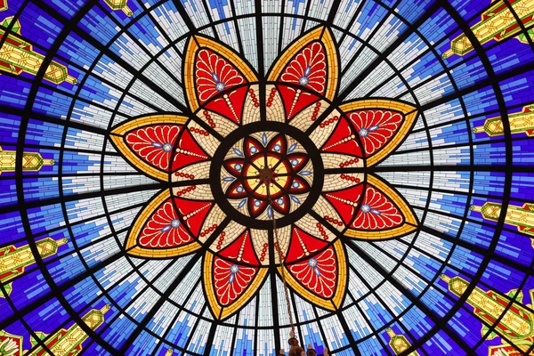 Stained glass window in the Museum of the Macedonian Struggle for sovereignty and independence in Skopje, Macedonia — Stock Photo, Image