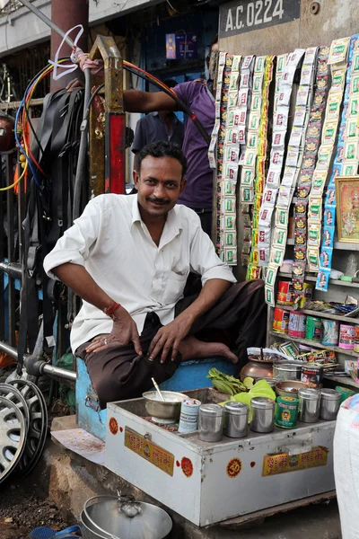 Straßen von Kolkata. Paan machen in Kolkata — Stockfoto