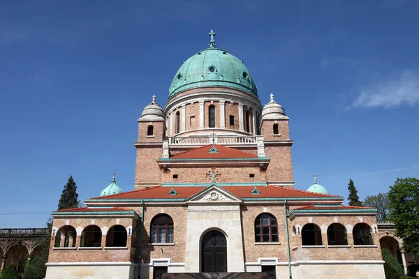 Igreja de Cristo Rei, cemitério de Mirogoj em Zagreb — Fotografia de Stock