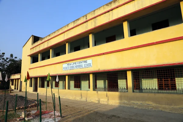 Far Ante Gabric Memorial skola, Kumrokhali, Västbengalen — Stockfoto