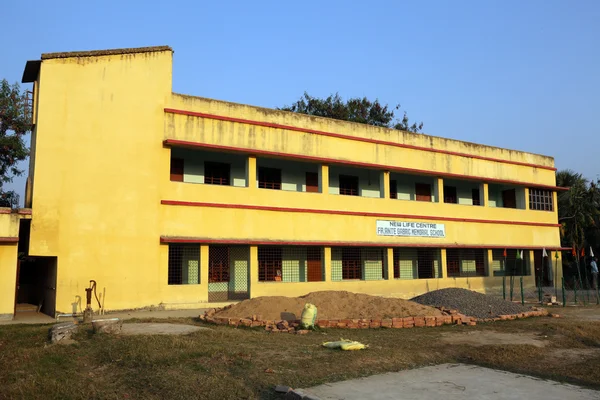 Far Ante Gabric Memorial skola, Kumrokhali, Västbengalen — Stockfoto