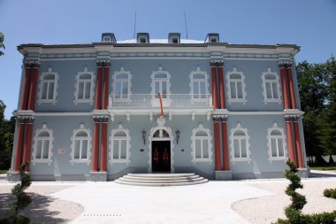 cetinje Karadağ'ın eski başkenti olarak Karadağ Cumhuriyeti Başkanı'nın residence