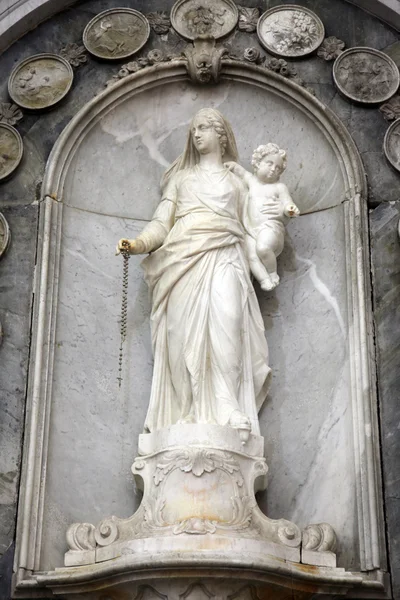 Our Lady of Holy Rosary — kuvapankkivalokuva