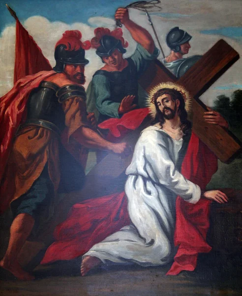 3e staties van de kruisweg, jesus valt de eerste keer — Stockfoto