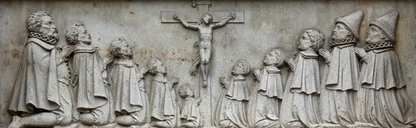 Crucifixion relief sculpture, St. Stephen's Cathedral in Vienna — Stock Photo, Image