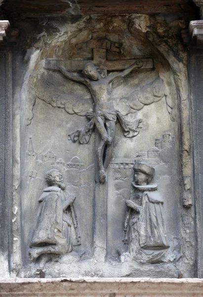 Crucifixion relief sculpture, St. Stephen's Cathedral in Vienna — Stock Photo, Image