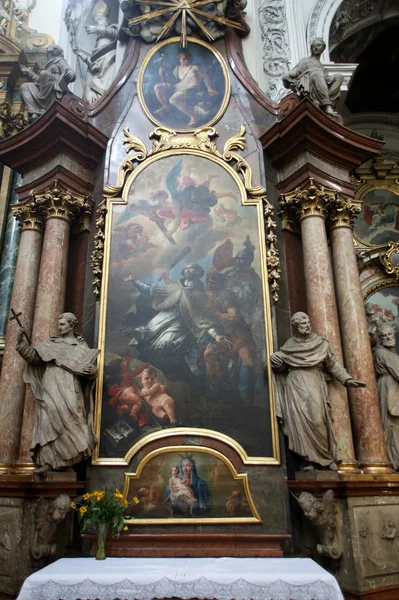 Altar in Dominican Church in Vienna — Stock Photo, Image