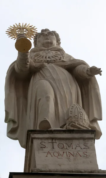 Saint Thomas Aquinas Statueon Facade Dominican Church Vienna Austria — Stock Photo, Image