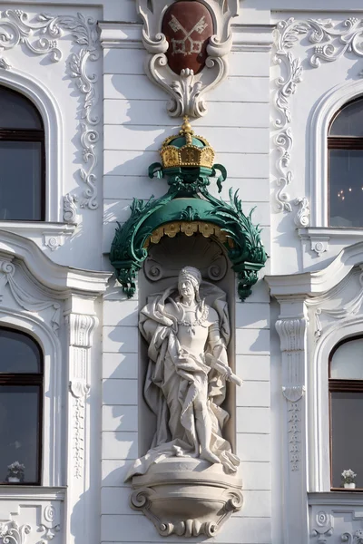 Rei Frederico III, Regensburger Hof, Edifício Wustenrot em Viena — Fotografia de Stock