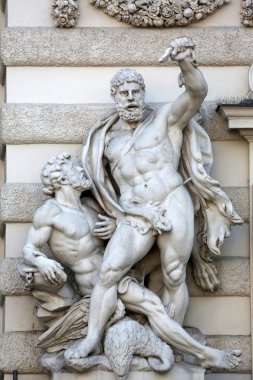 Kraliyet Sarayı Hofburg Viyana'da Herkül heykeli