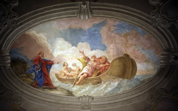 Fresco geschilderd plafond van de koepel van Peterskirche in Wenen — Stockfoto