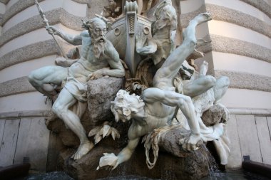 Viyana'daki Hofburg Çeşmede deniz güç