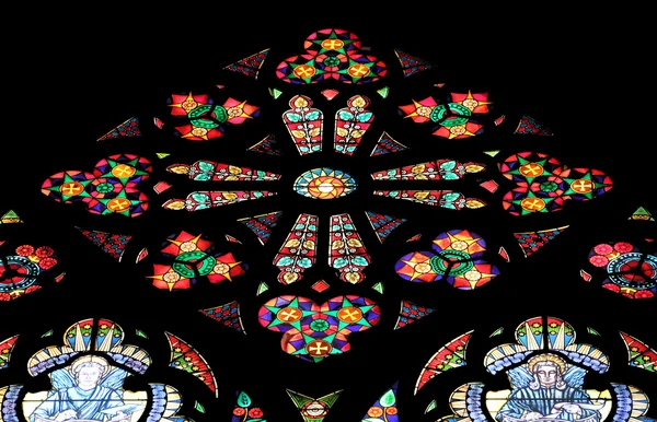 Stained glass in Votiv Kirche in Vienna — Stock Photo, Image