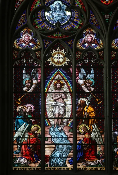 Baptism of the Christ, Stained glass in Votiv Kirche in Vienna — Stock Photo, Image