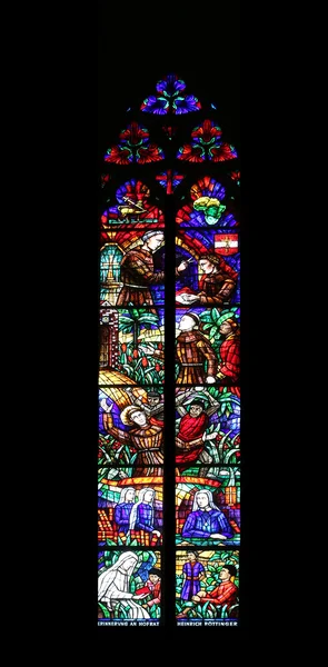 Afrika venster, Gebrandschilderd glas in Votiv Kirche in Wenen — Stockfoto