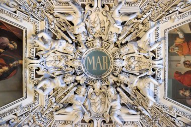 Monogram Maria, Salzburg katedral kubbe parçası