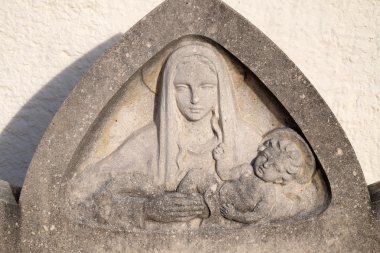 Meryem Ana ile bebek İsa