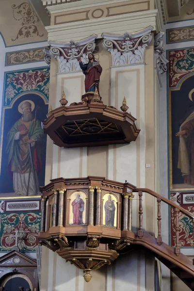Кафедра в приходской церкви Святого Николая в Бад-Ишле — стоковое фото