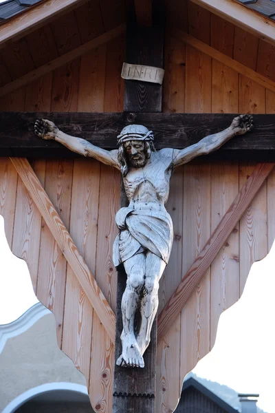 Crucifixion, Cemetery in St. Gilgen on Wolfgang See lake, Austria — Stock Photo, Image