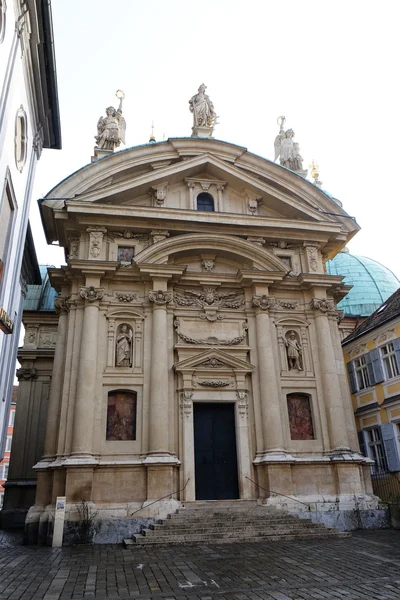 Iglesia de Santa Catalina y Mausoleo de Fernando II, Graz, Austria — Foto de Stock