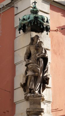 Meryem Ana ile bebek İsa