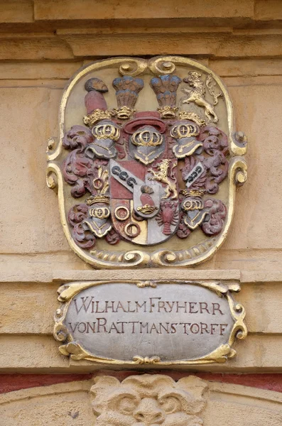 Escudo de armas de la fachada en el portal del Arsenal (Zeughaus) en Graz, Estiria, Austria — Foto de Stock