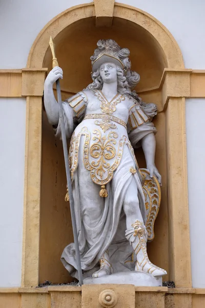 Minerva, římská bohyně moudrosti a sponzorem umění, obchodu a strategie, Arsenal (Zeughaus) v Grazu, Štýrsko, Rakousko — Stock fotografie