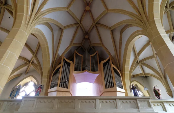 Orgeln i kören, franciskanska kyrkan i Graz, Steiermark, Österrike — Stockfoto