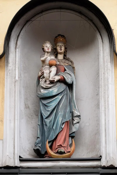 Virgem Maria com o menino Jesus — Fotografia de Stock