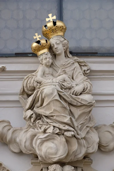 Virgin Mary with baby Jesus — Stock Photo, Image