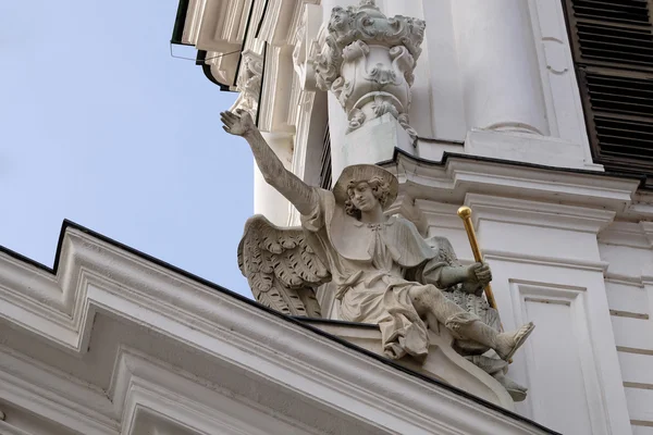 Angel, portal of Mariahilf church in Graz, Austria — Stock Photo, Image