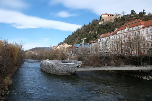 Sztuczna wyspa na rzece Mur, Graz, Austria — Zdjęcie stockowe