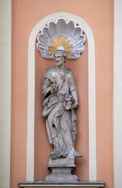 Saint Joseph, Dreifaltigkeitskirchen (Pyhän kolminaisuuden) portaali Grazissa, Steiermarkissa, Itävallassa — kuvapankkivalokuva