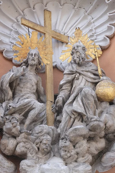 Holy Trinity, portal of Dreifaltigkeitskirche ( Holy Trinity ) church in Graz, Styria, Austria — Stock Photo, Image