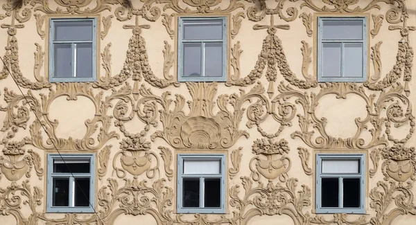 Gepleisterde gevel van Luegghaus, Luegg House, Graz, Oostenrijk — Stockfoto