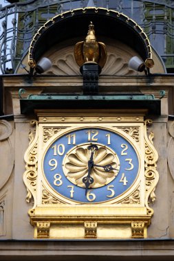 Glockenspiel saat Graz, Avusturya