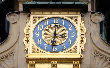 Glockenspiel saat Graz, Avusturya