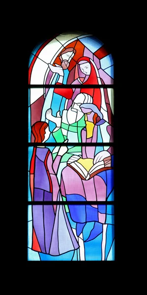 Vitral janela da igreja na igreja paroquial de St. James em Medugorje — Fotografia de Stock