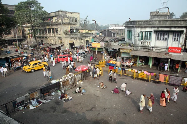 Kolkata, Indien, 24 januari, 2009: Turister och besökare av berömda tempel Kalighat Kali — Stockfoto
