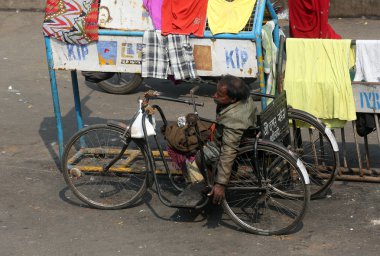 Dilenciler Nirmal, Kalküta, Hindistan Hriday önünde