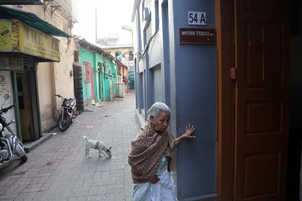Ibu Rumah, Misionaris Charity suster Bunda Teresa dari Kalkuta di Kolkata — Stok Foto
