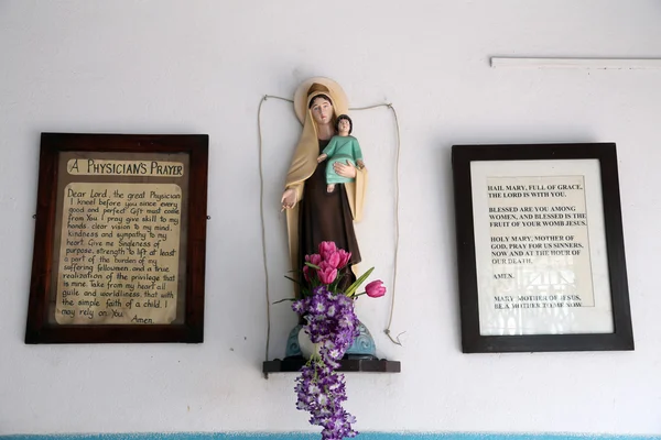 Virgin Mary with baby Jesus — Stock Photo, Image