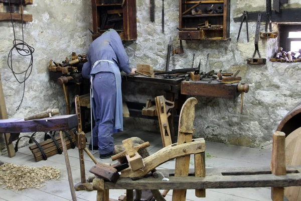 木匠的车间在民族民俗博物馆 Staro Selo 在 Kumrovec，北部主要县、 克罗地亚 — 图库照片