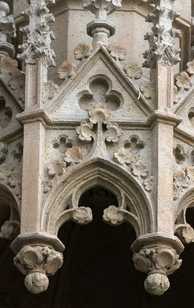 Detail of the portal of the Zagreb cathedral — Stock Photo, Image