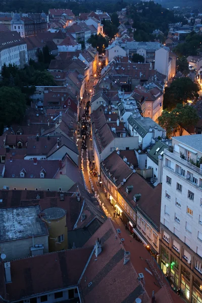Procesión por las calles de la ciudad por un día Nuestra Señora de la Kamenita vrata, patrona de Zagreb — Foto de Stock