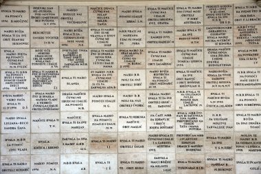 Hırvatistan 'ın Marija Bistrica kentinde hac ibadeti, Bakire Meryem' in Varsayımı için adak tabletleri
