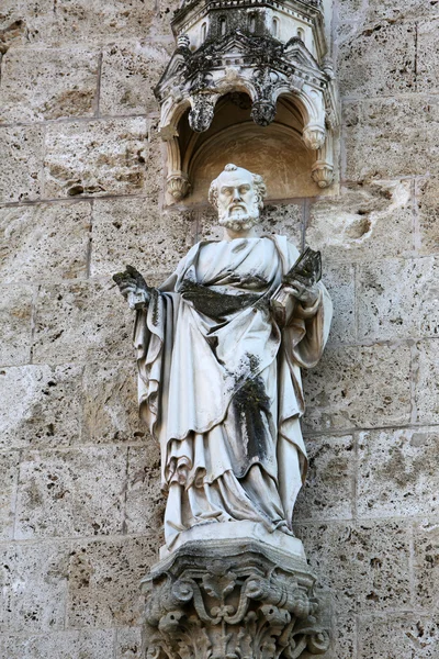 Heiliger Peter, Basilika Mariä Himmelfahrt in Marija bistrica, Kroatien — Stockfoto
