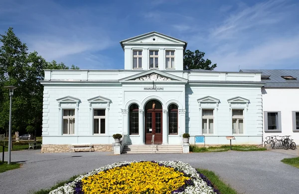 Мраморные ванны в санатории Липик. Липик, Хорватия — стоковое фото