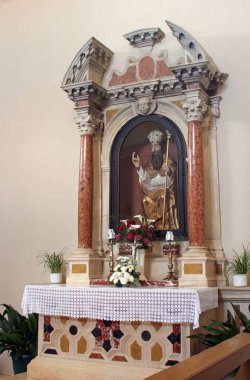 Münzevi Aziz Anthony 'nin sunağı Hırvatistan' ın Nova Vas Porecka kentindeki Aziz Roch kilisesinde