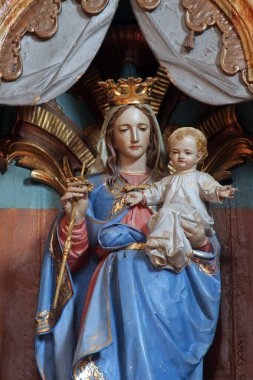 Bakire Meryem ve bebek İsa, Hırvatistan 'ın Oborovo kentindeki St. George ve St. James kilisesinde Meryem' in Kalbi mihrabında heykel